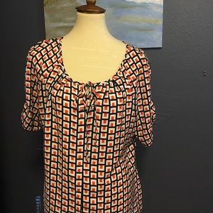 Cute! Print blouse for over jeans or under suits..